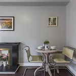 Francis Street Apartments - City Centre