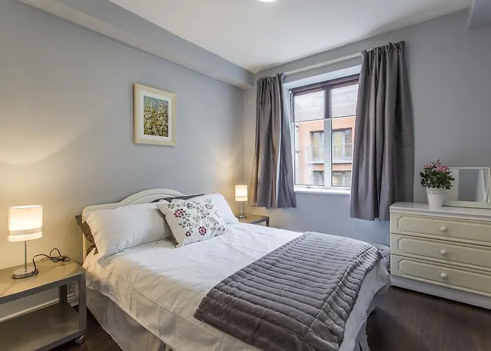 Francis Street Apartments - City Centre